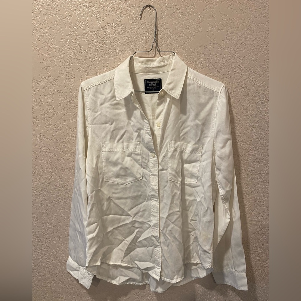 ☘️5 for $40☘️ Abercrombie & Fitch Women's White Button Down Long Sleeve Top